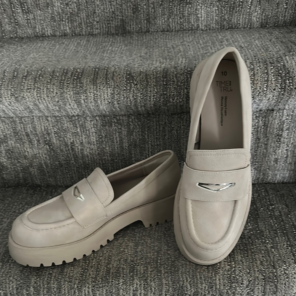 Time and Tru Cream the lug loafer